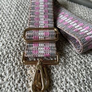 Elegant Pink and Gray Crossbody Bag Strap